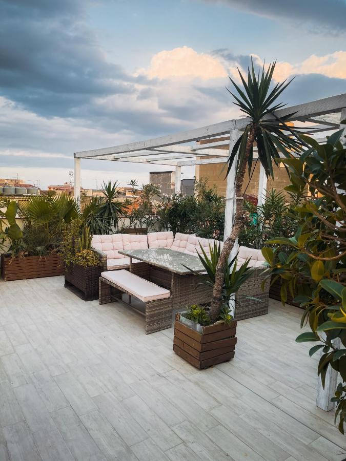Follow The Sun Catania - Rooftop Terrace Bagian luar foto